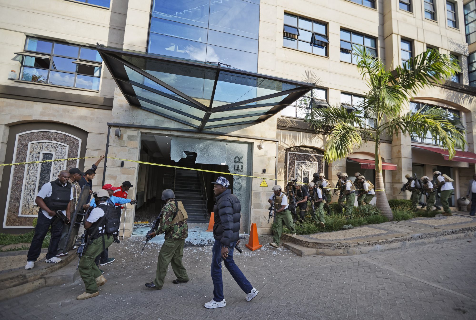 Нападение на отели. Кристиан Крейгхед САС. Нападение на комплекс Dusit".. SAS Kenya 2019.