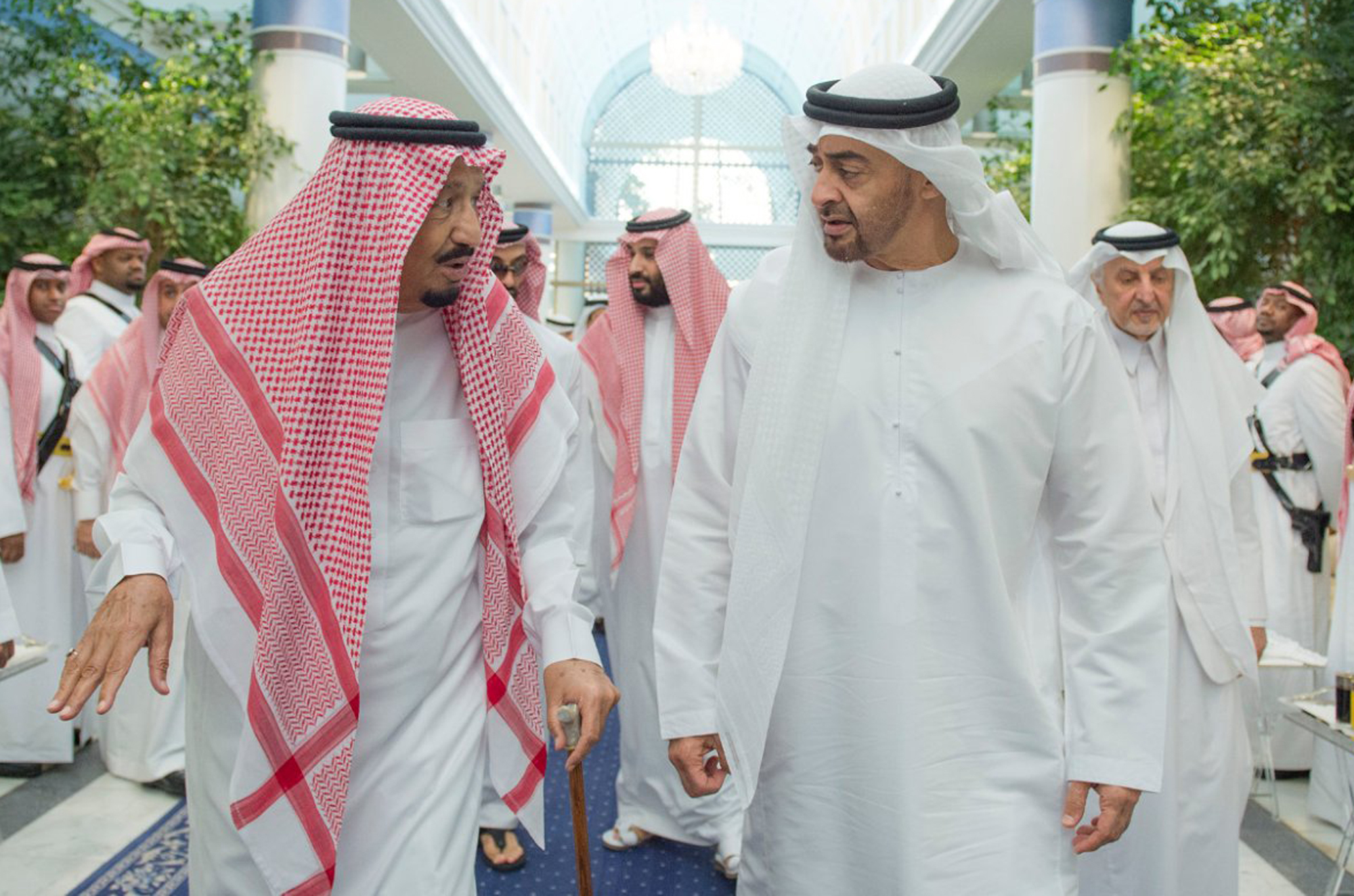 Саудовская аравия конфликты. Мухаммед Бин Салман Шейх Бахрейн. Принц арабских Эмиратов Сауди. Саудовская Аравия Абу Даби. Салман ОАЭ.